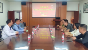 福建省宁德市周宁县副县长陈先景一行到福州长安中医院参观调研