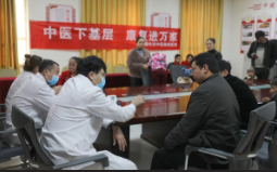 专家把脉+惠民补助 墨玉县这场义诊让村民直呼“孩子有救了”